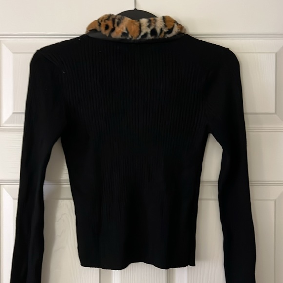NWOT Forever 21 Faux Leopard Fur Zip-Up Sweater Size S - Picture 6 of 7
